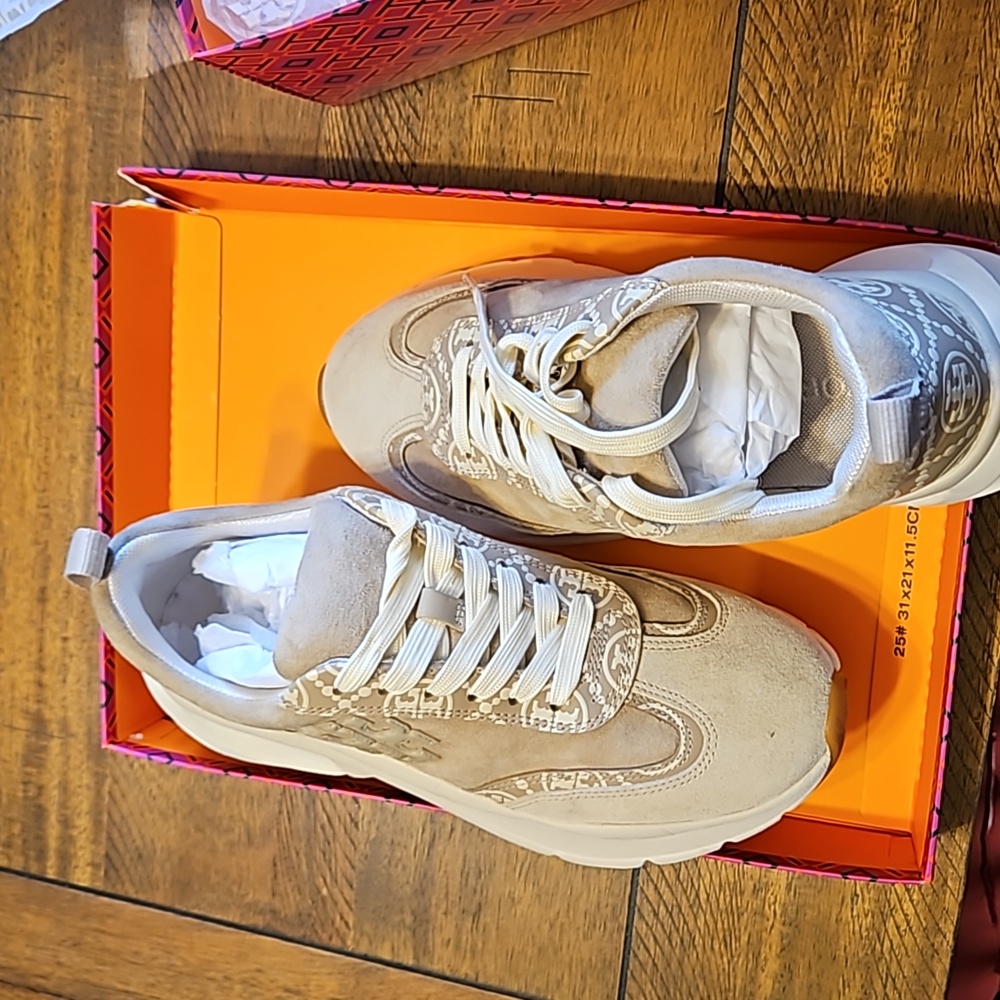 TORY BURCH T MONOGRAM GOOD LUCK TRAINER